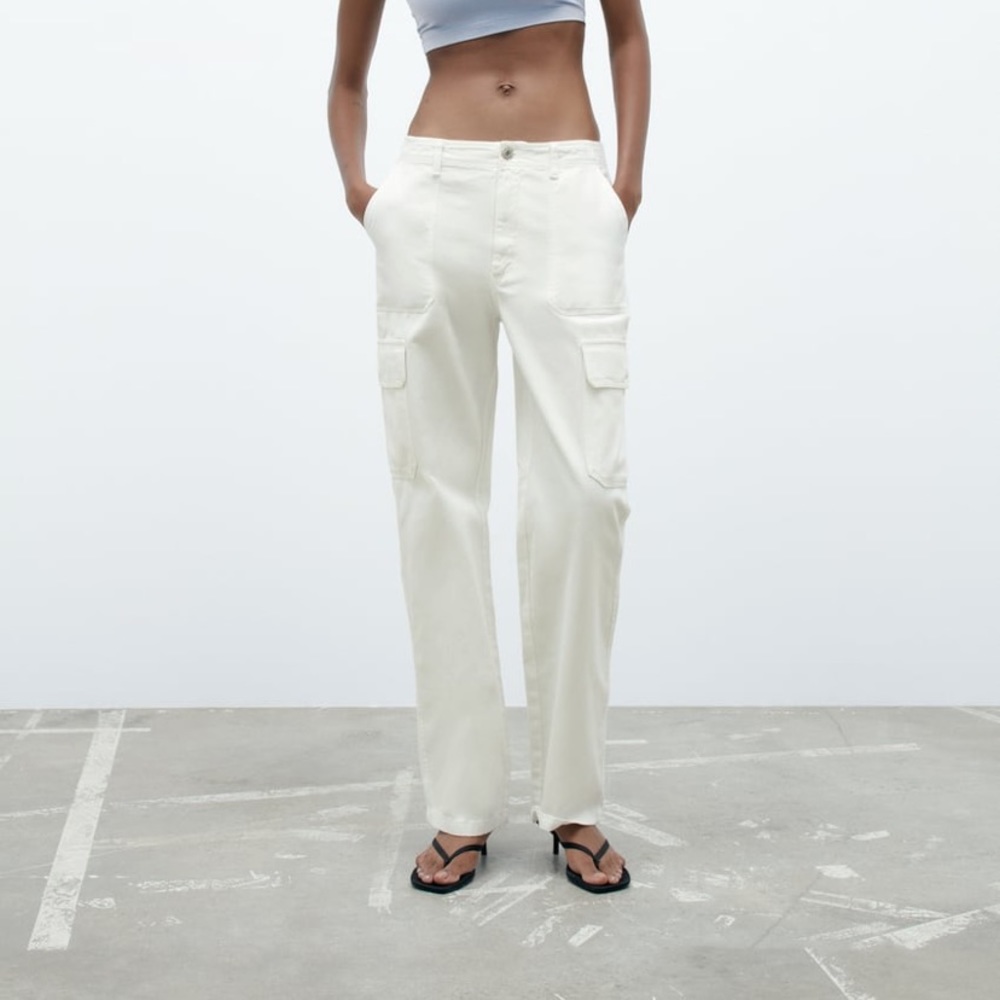 Zara white high waisted cargo pants - never worn - tag on. Size 0